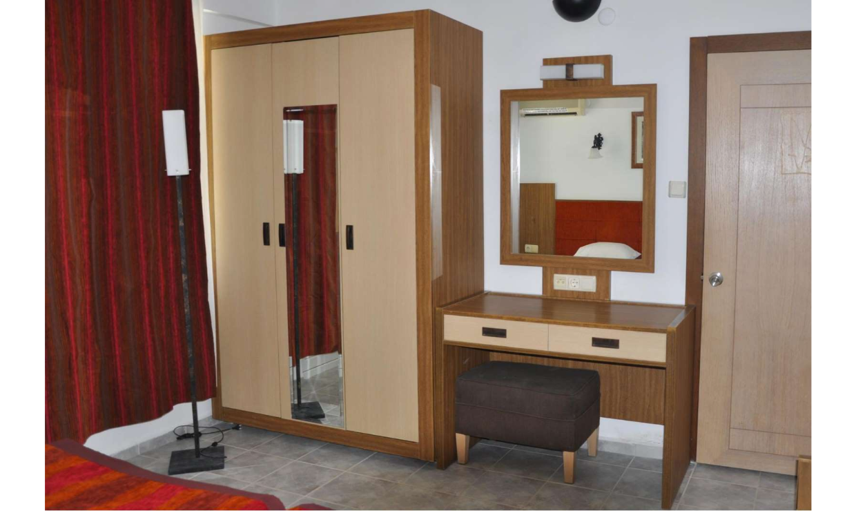 CarmenOtelRoom2_1